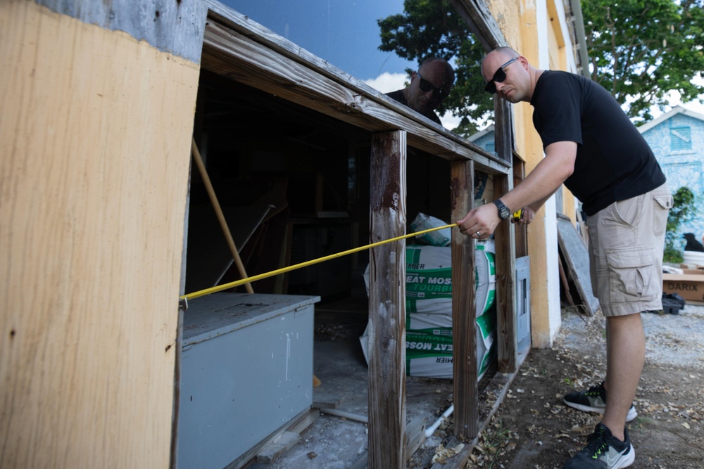 Wasp Sailors Volunteer at Simpson Penn Centre for Boys in Nassau