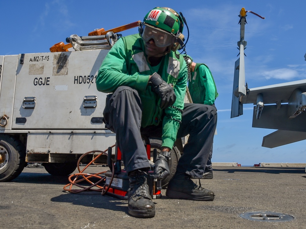 USS Ronald Reagan (CVN 76) conducts flight operations