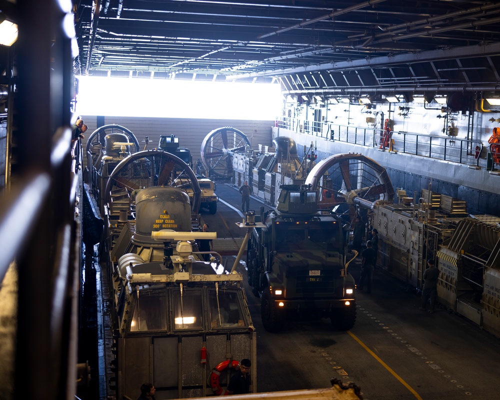 LCAC Operations Aboard USS New Orleans