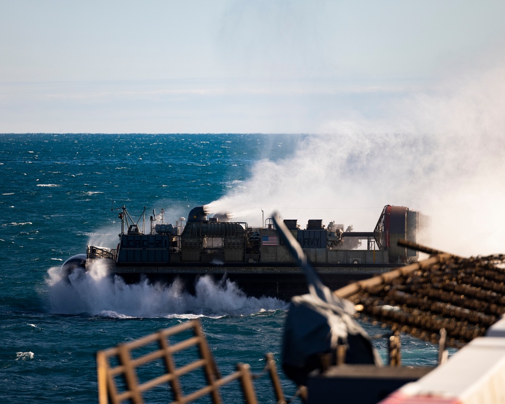 LCAC Operations Aboard USS New Orleans