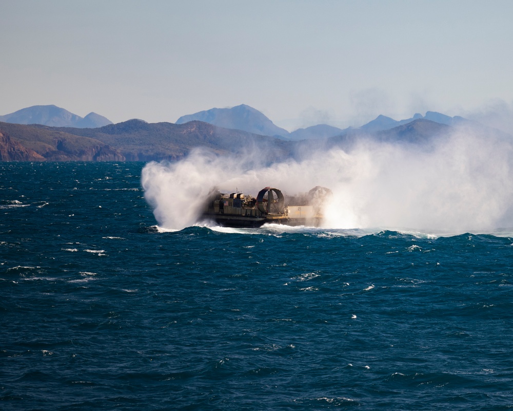 LCAC Operations Aboard USS New Orleans