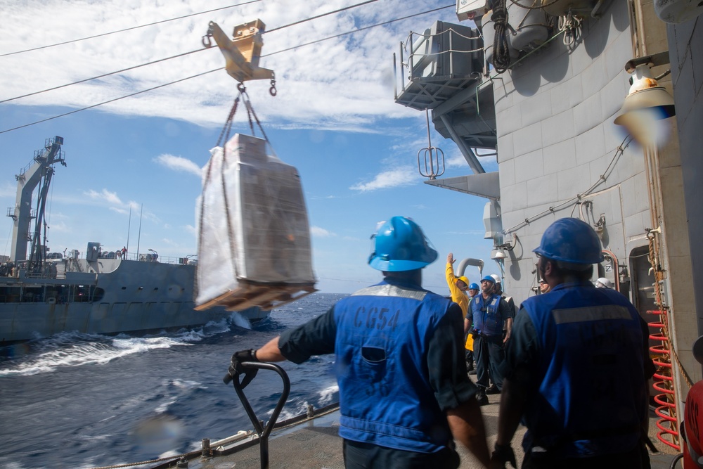 USS Antietam (CG 54) RAS with USNS Rappahannock (T-AO 204)