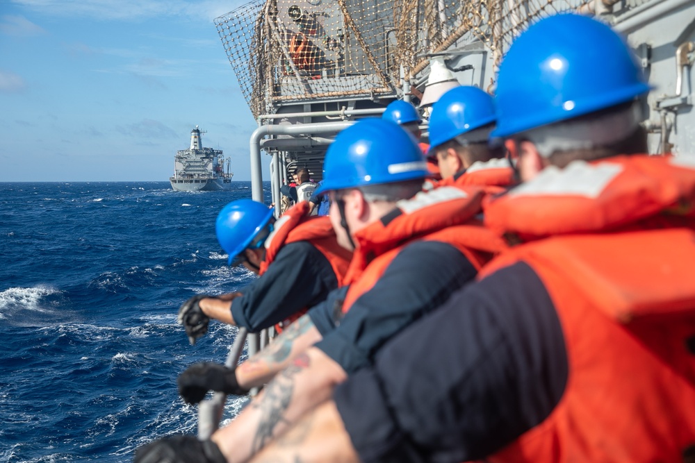 USS Antietam (CG 54) RAS with USNS Rappahannock (T-AO 204)