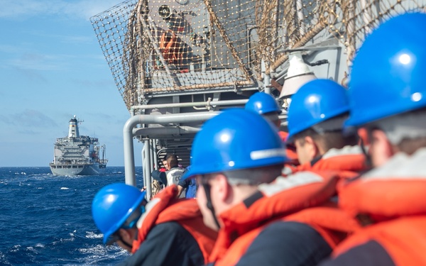 USS Antietam (CG 54) RAS with USNS Rappahannock (T-AO 204)