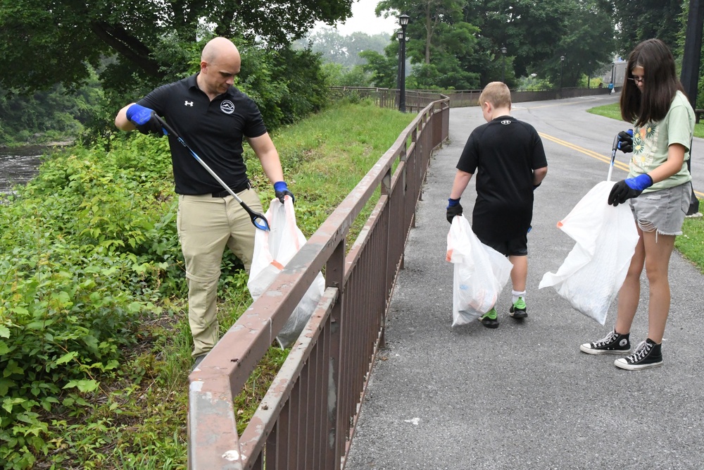 Fort Drum volunteers spruce up Veterans’ Memorial Riverwalk