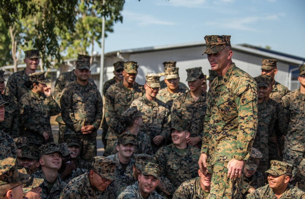 I MEF (Forward) Commander and Sergeant Major speak to Marines forward deployed