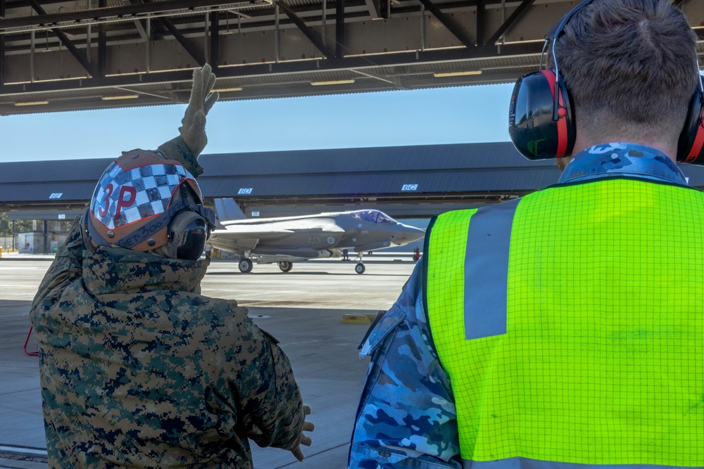 U.S Marines and Australian Airmen Catch and Refuel F-35s Together