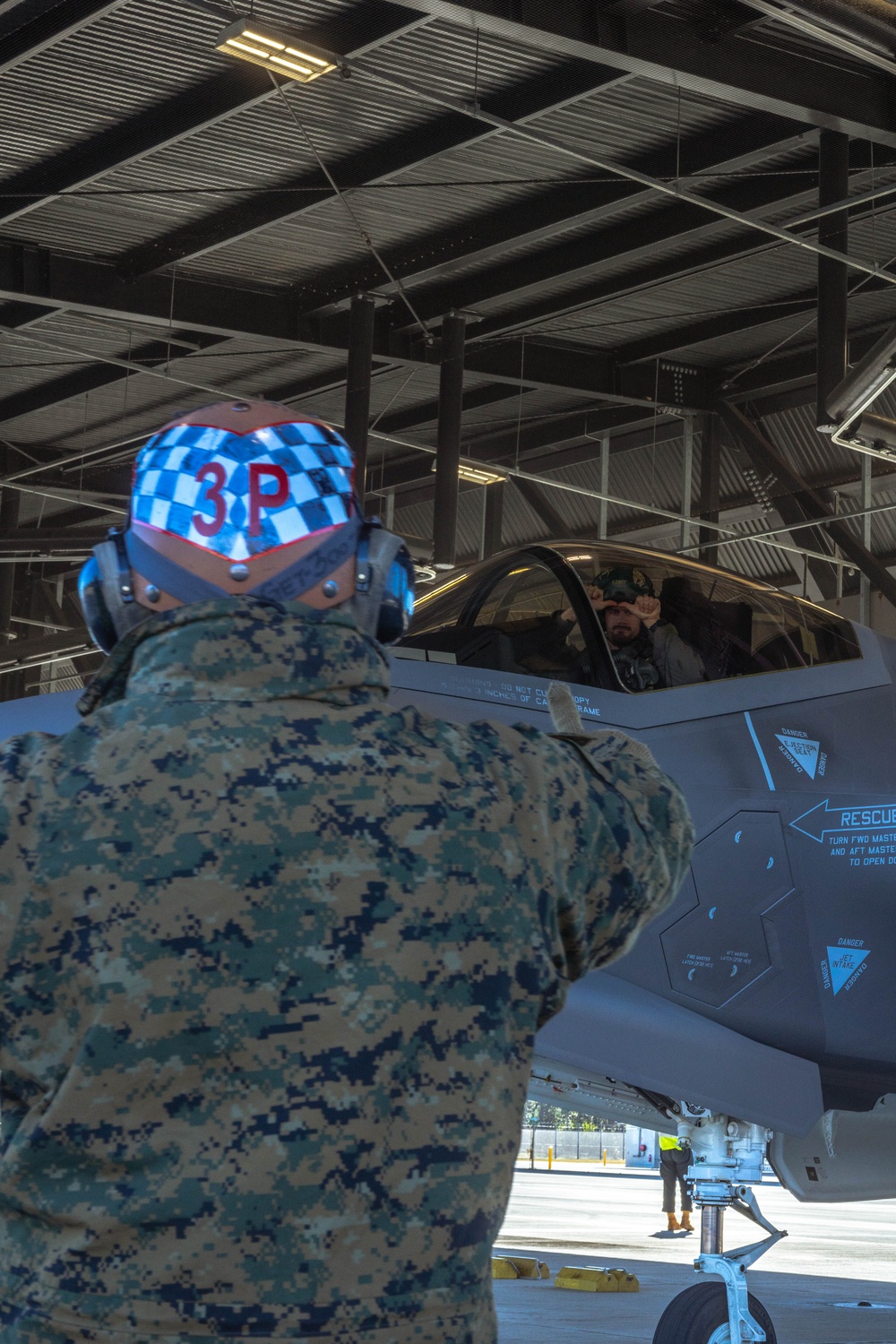 U.S. Marines and Australian Airmen Catch and Refuel F-35s Together