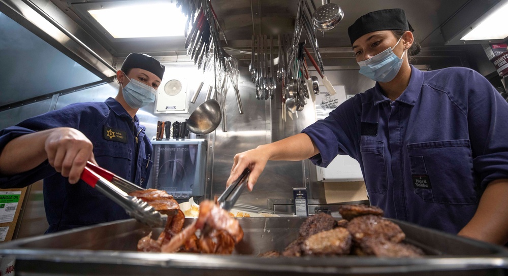 Royal New Zealand Navy Chefs Prepare Meal Aboard U.S. Coast Guard Cutter Stratton