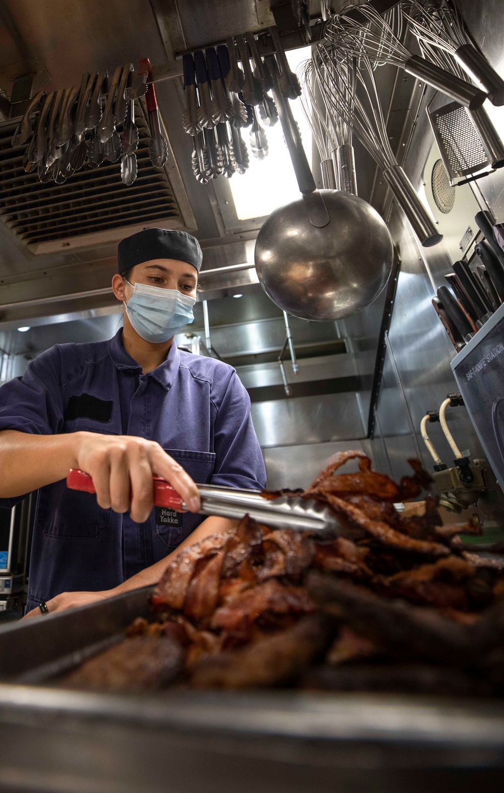 Royal New Zealand Navy Chefs Prepare Meal Aboard U.S. Coast Guard Cutter Stratton