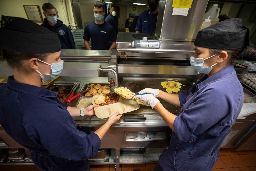 Royal New Zealand Navy Chefs Prepare Meal Aboard U.S. Coast Guard Cutter Stratton