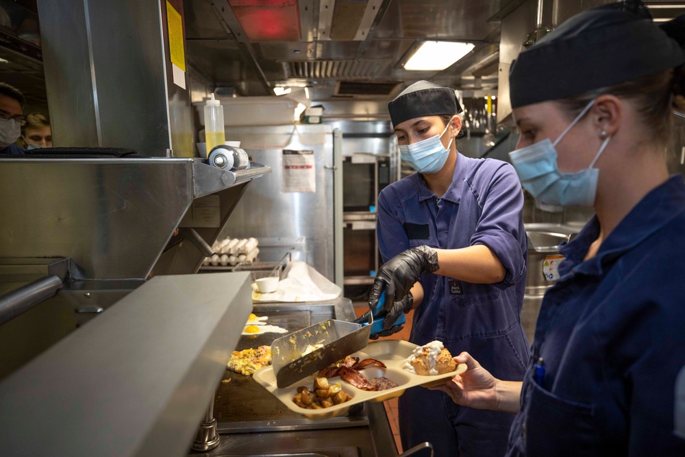 Royal New Zealand Navy Chefs Prepare Meal Aboard U.S. Coast Guard Cutter Stratton