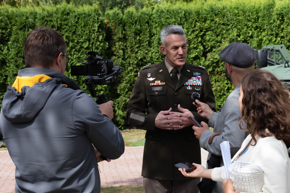 Soldiers with 4th Infantry Division forge strong bonds with Estonia at Ambassador’s Residence during Independence Day celebration
