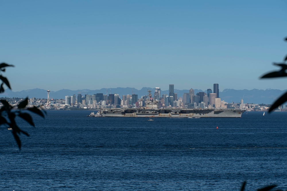 USS Nimitz Returns to Naval Base Kitsap-Bremerton