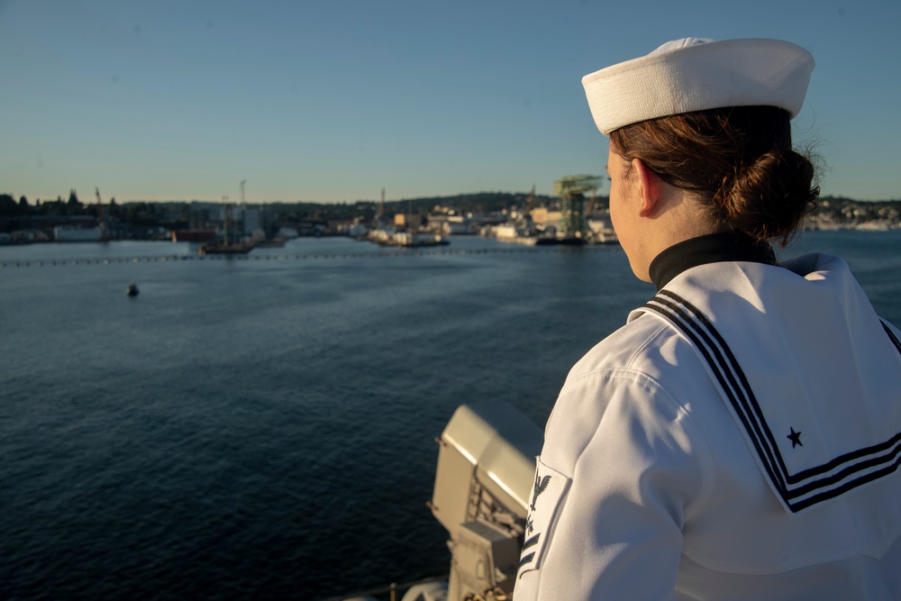 Nimitz Returns to Home Port