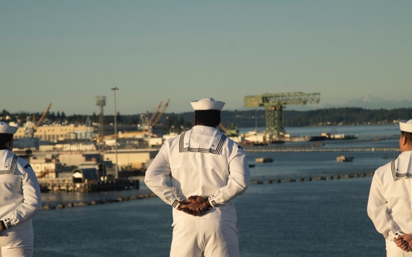 Nimitz Returns to Home Port