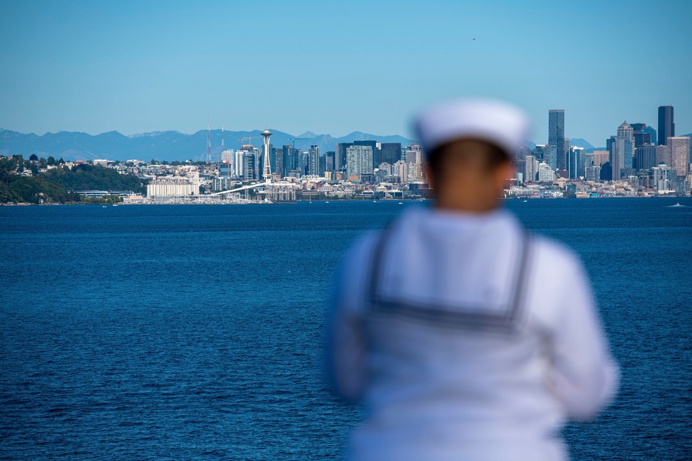 Nimitz Returns to Home Port