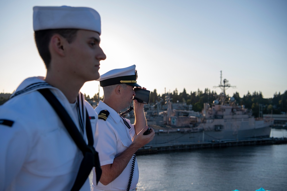 Nimitz Returns to Home Port