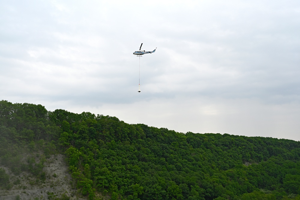 USACE Buffalo Conducts Helicopter Lift