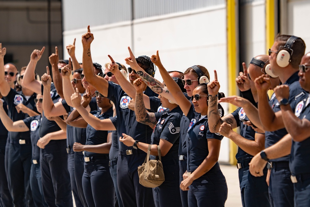 Thunderbirds soar over Michigan Coast