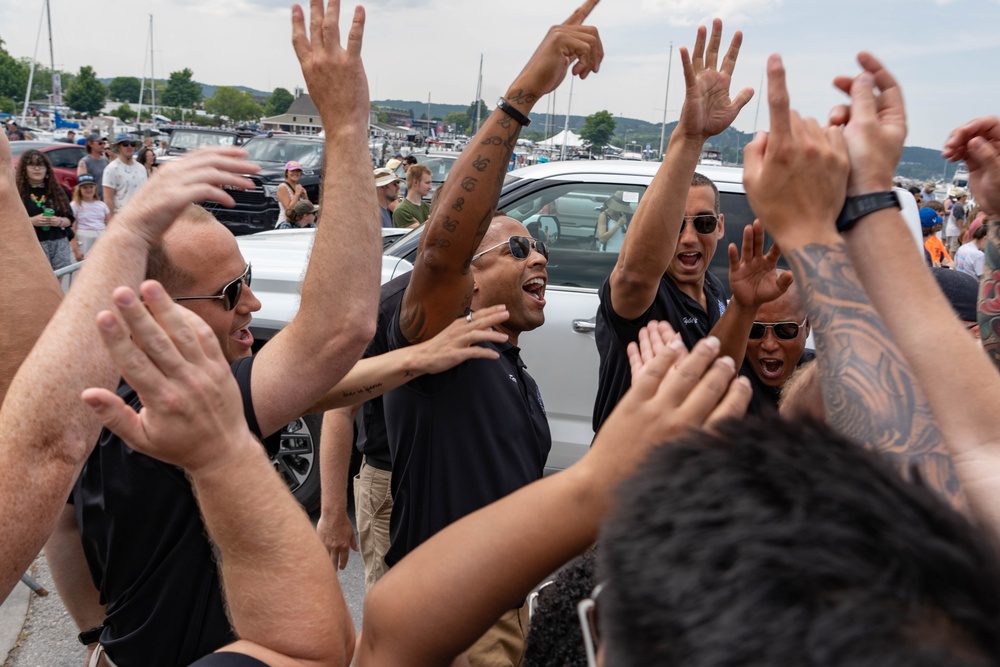 Thunderbirds soar over Michigan Coast