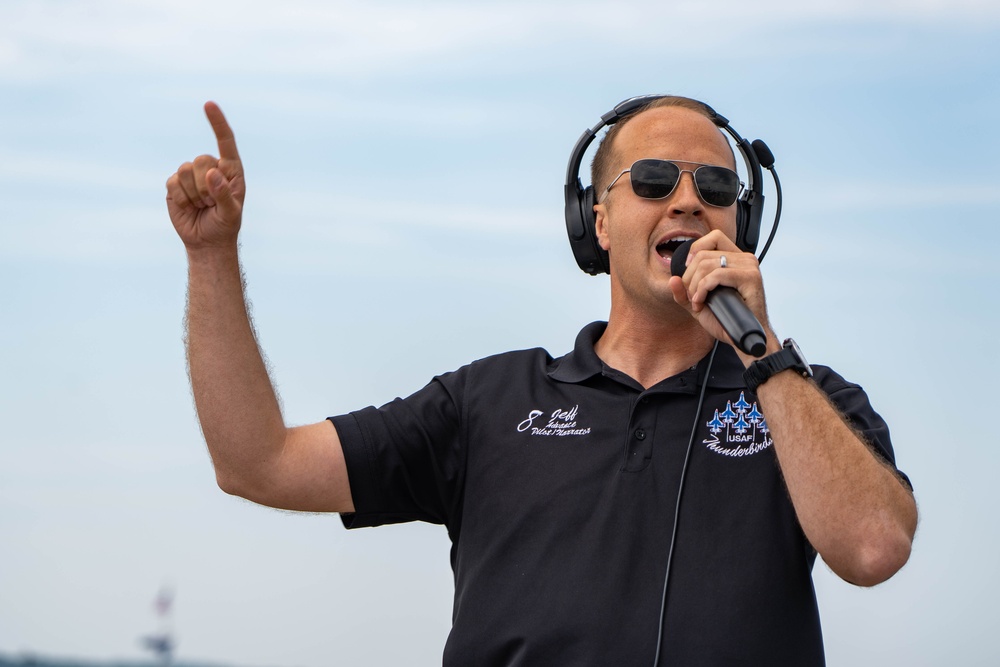 Thunderbirds soar over Michigan Coast