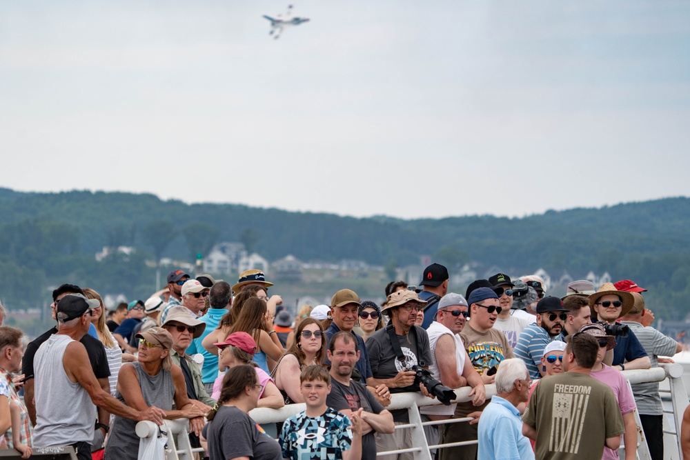 Thunderbirds soar over Michigan Coast