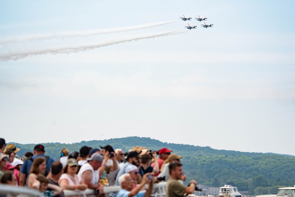 Thunderbirds soar over Michigan Coast