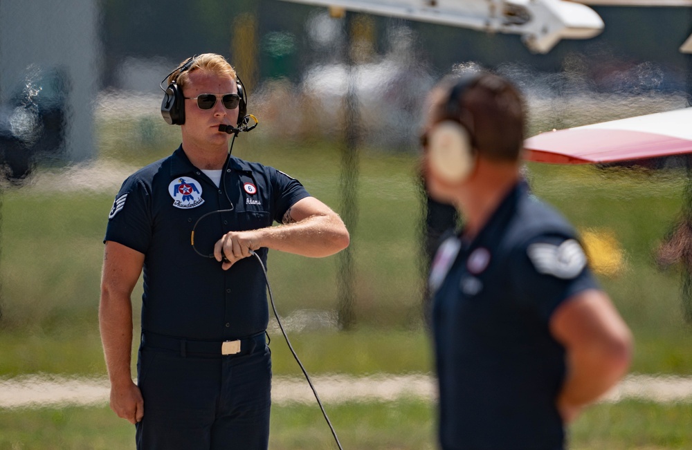 Thunderbirds soar over Michigan Coast