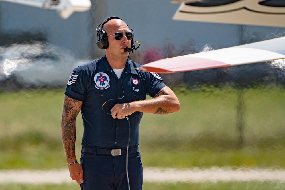 Thunderbirds soar over Michigan Coast