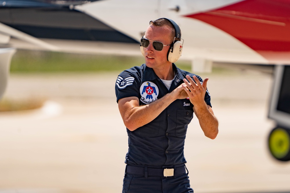 Thunderbirds soar over Michigan Coast