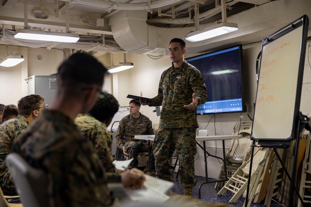 CLB 31 Corpsmen Teach Marines TCCC