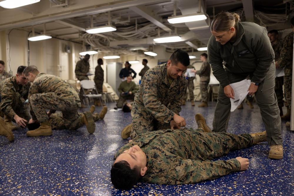 CLB 31 Corpsmen Teach Marines TCCC