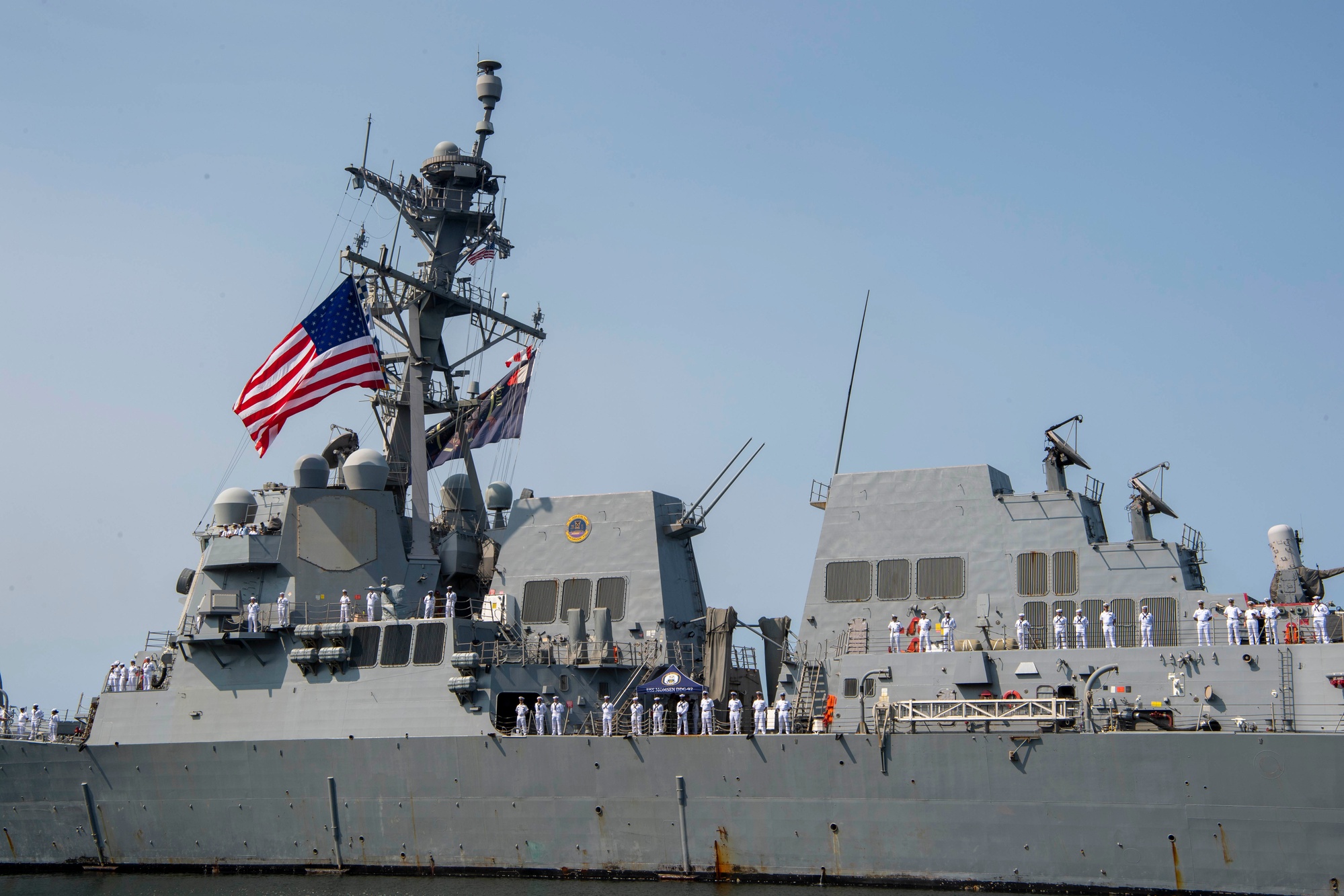 DVIDS - Images - USS Momsen Arrives in Port Angeles [Image 3 of 7]