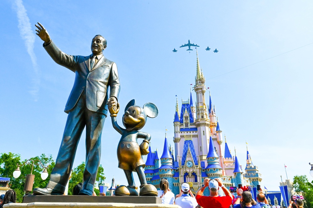 Air Force 4th of July Disney World Flyover