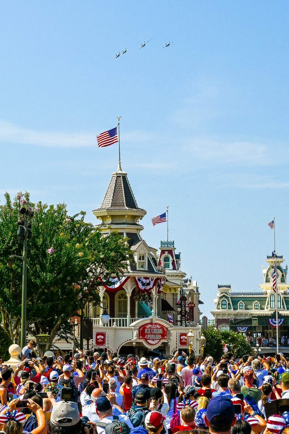 Air Force 4th of July Disney World Flyover