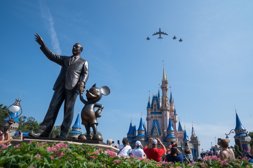 Air Force soars over Disney World for Fourth of July