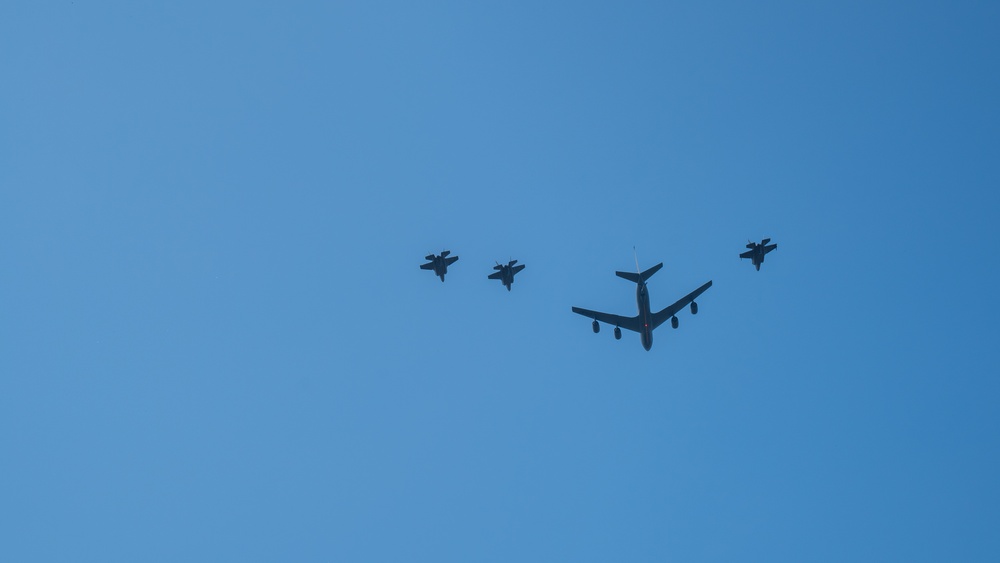 Air Force soars over Disney World for Fourth of July