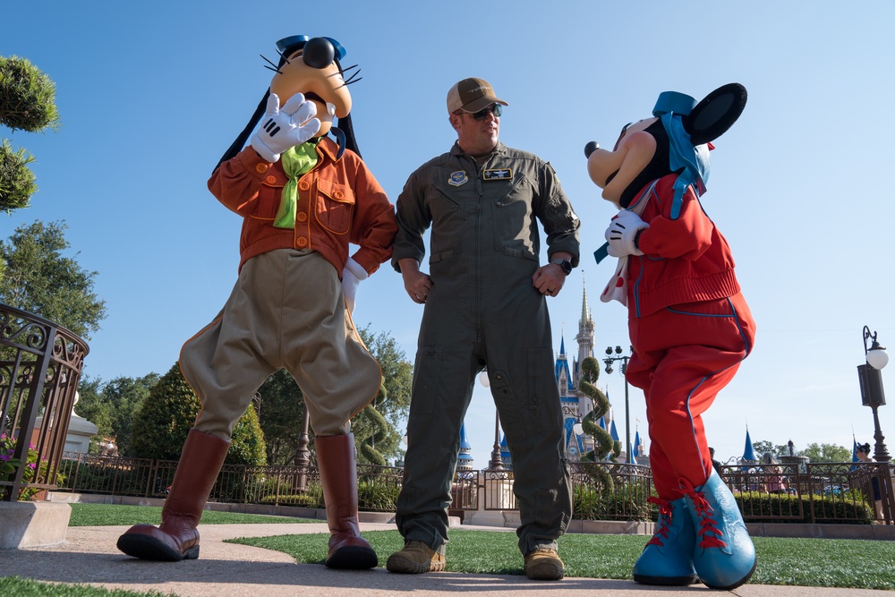 Air Force soars over Disney World for Fourth of July