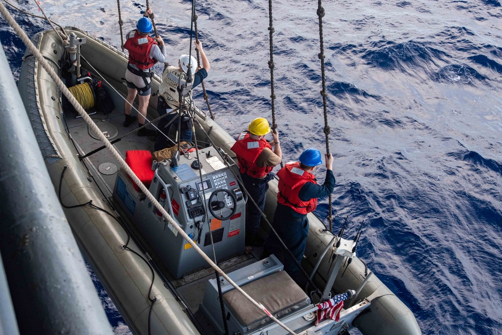 USS Ronald Reagan (CVN 76) Sailors conduct small boat operations training