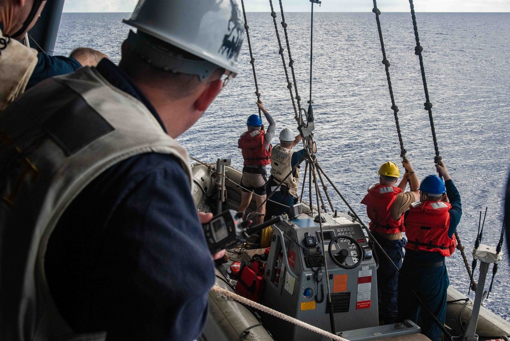 USS Ronald Reagan (CVN 76) Sailors conduct small boat operations training