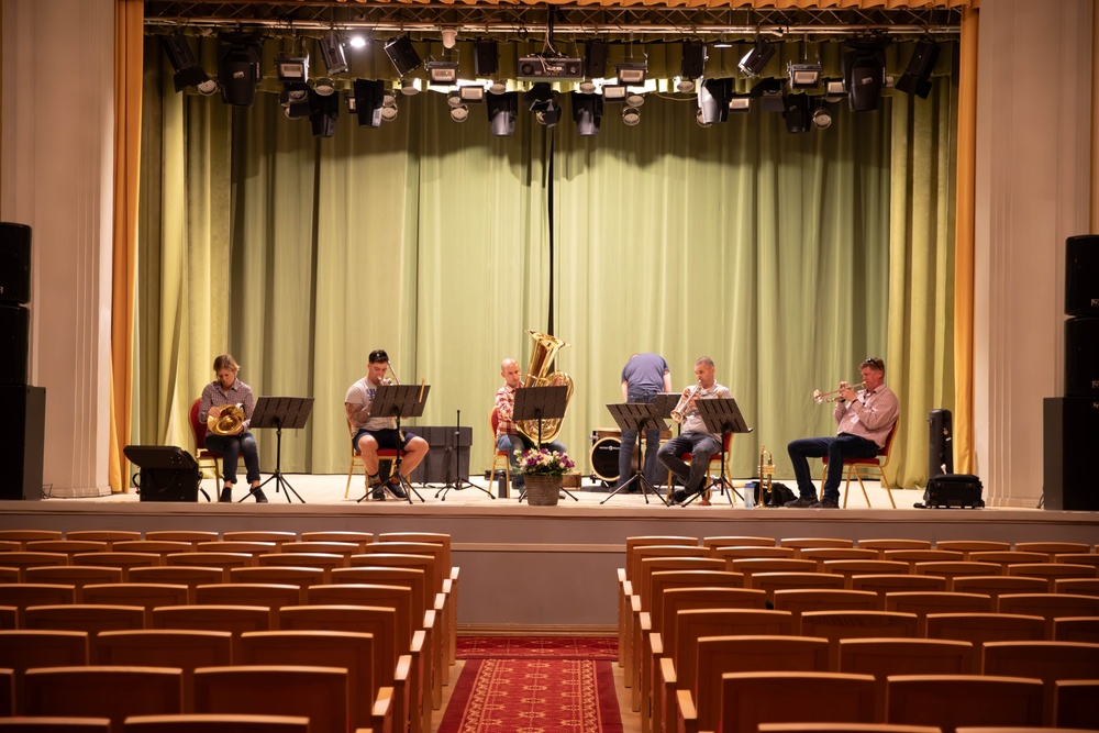 U.S. Army Ivy Brass Quintet spreads goodwill through music in Sillamae during U.S. Independence Day performance