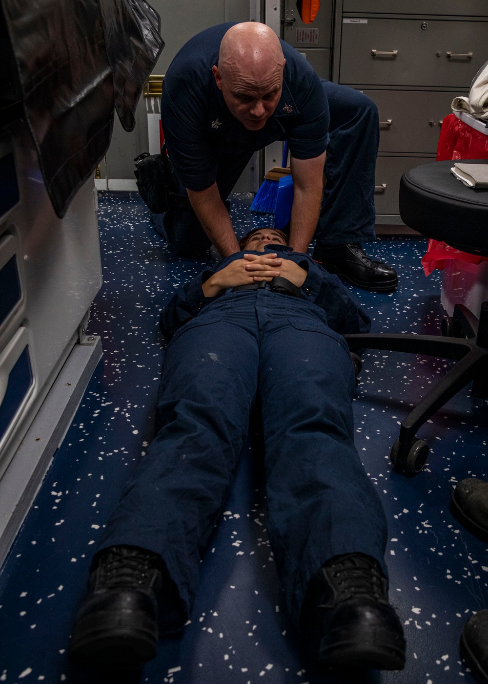 USS Rafael Peralta (DDG 115) conducts advanced first-aid training