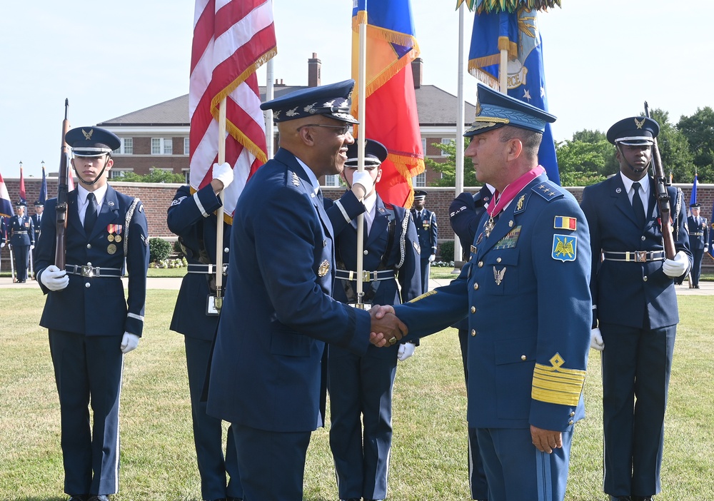 CSAF Presents Medal to Romanian Counterpart