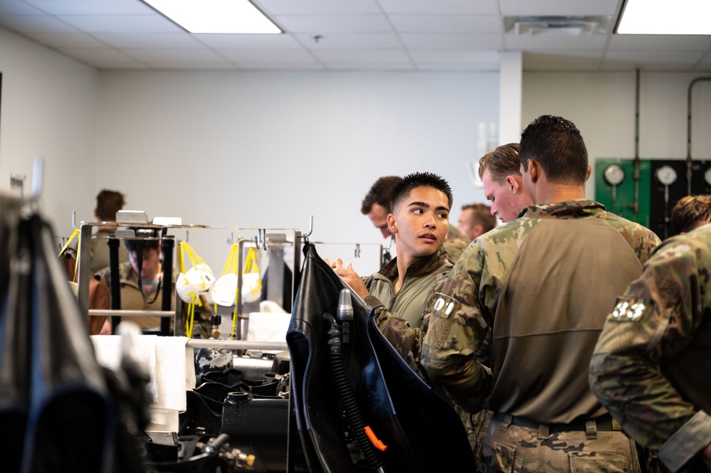 Dive Students Practice Covert Infiltration