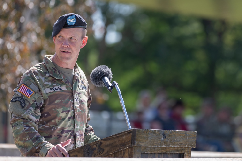 1st Infantry Division Artillery Change of Command