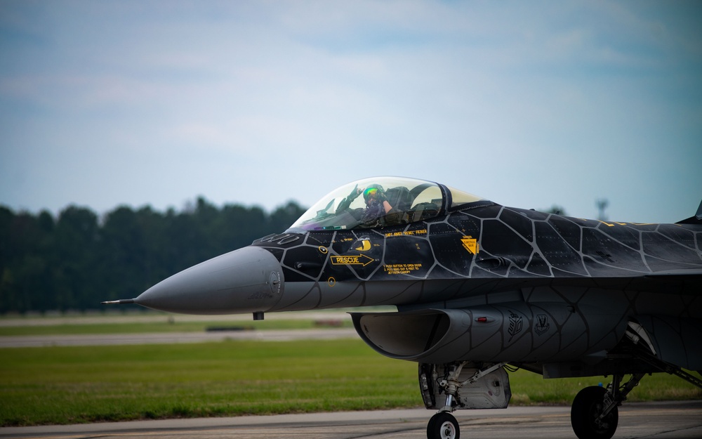 Viper Demonstration Team practices before continuing their airshow season