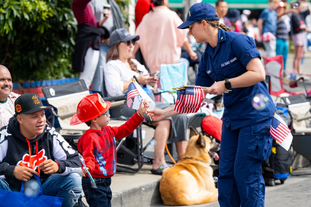 Coast Guard participates in the Alameda Independence Day Parade