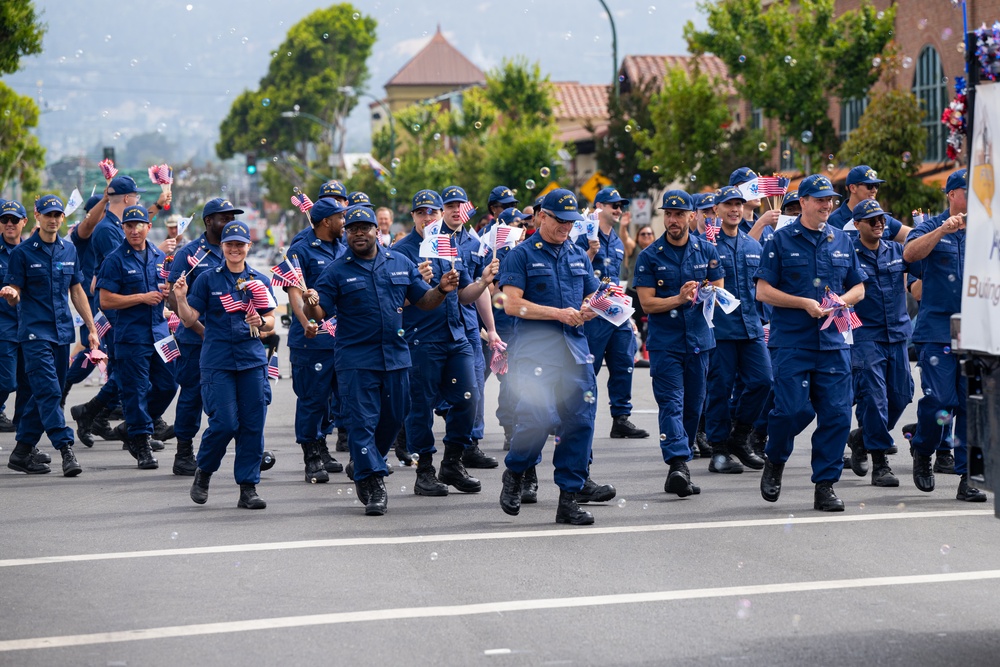 Coast Guard participates in the Alameda Independence Day Parade