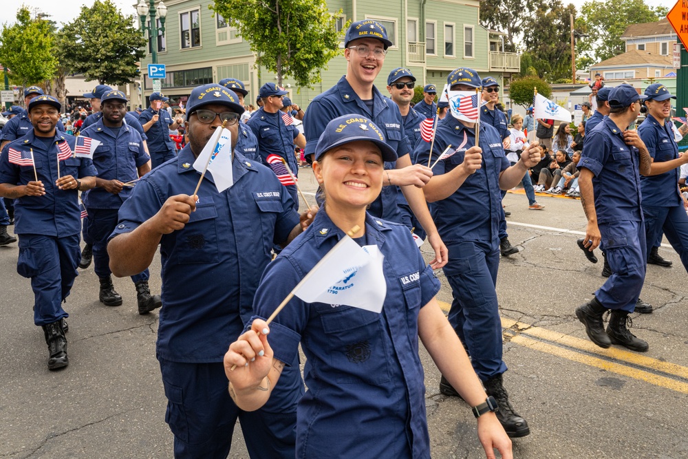 Coast Guard participates in the Alameda Independence Day Parade